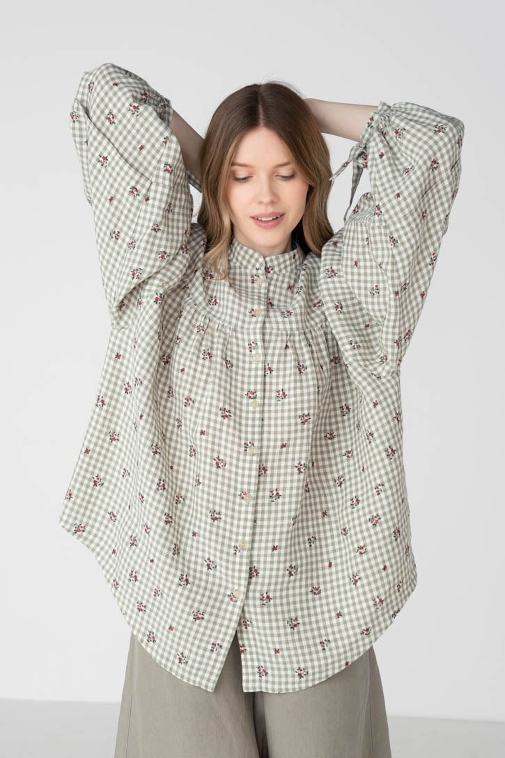 Annabel – Oversized Linen Shirt with Bow-Tie Cuffs - Image 5