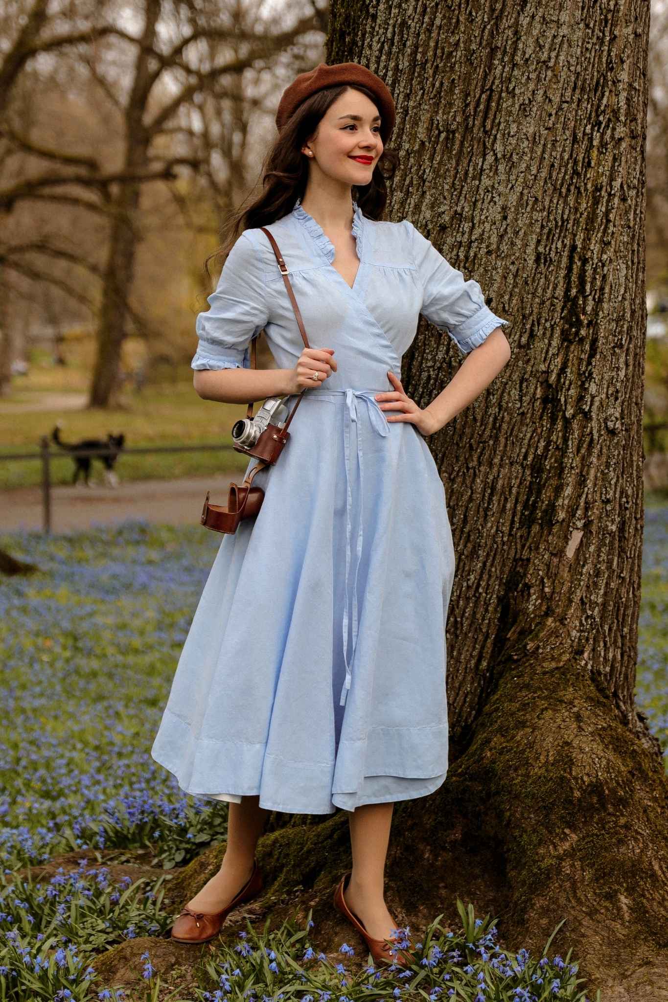 Darcy – Short Sleeve Ruffled V-Neckline Linen Wrap Dress - Image 9